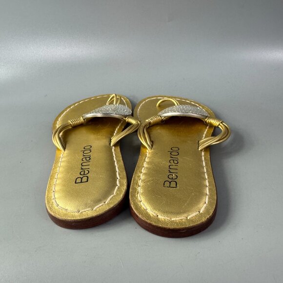 Bernardo Must Sone Pewter Thong Sandals Leather Medallion Embellishment, Size 9 - Picture 6 of 11